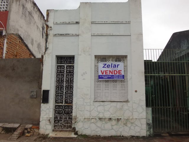 Casa no bairro São José (Rua Arauá)